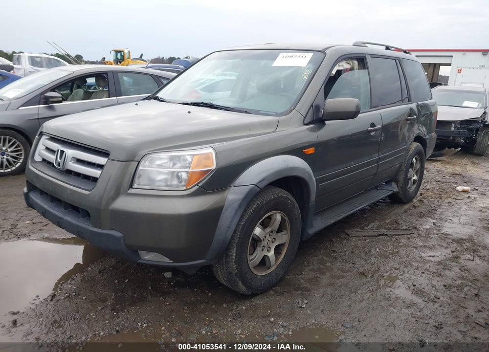 2006 HONDA PILOT EX-L VIN: 5FNYF185X6B024033
