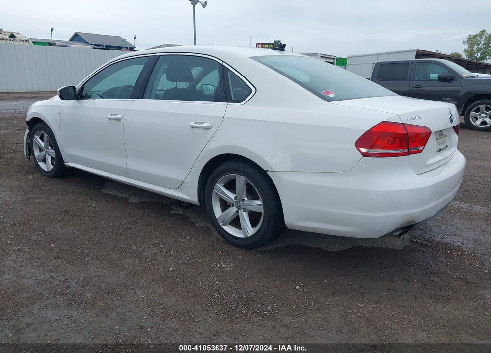 2014 VOLKSWAGEN PASSAT VIN: 1VWAT7A3XEC035399