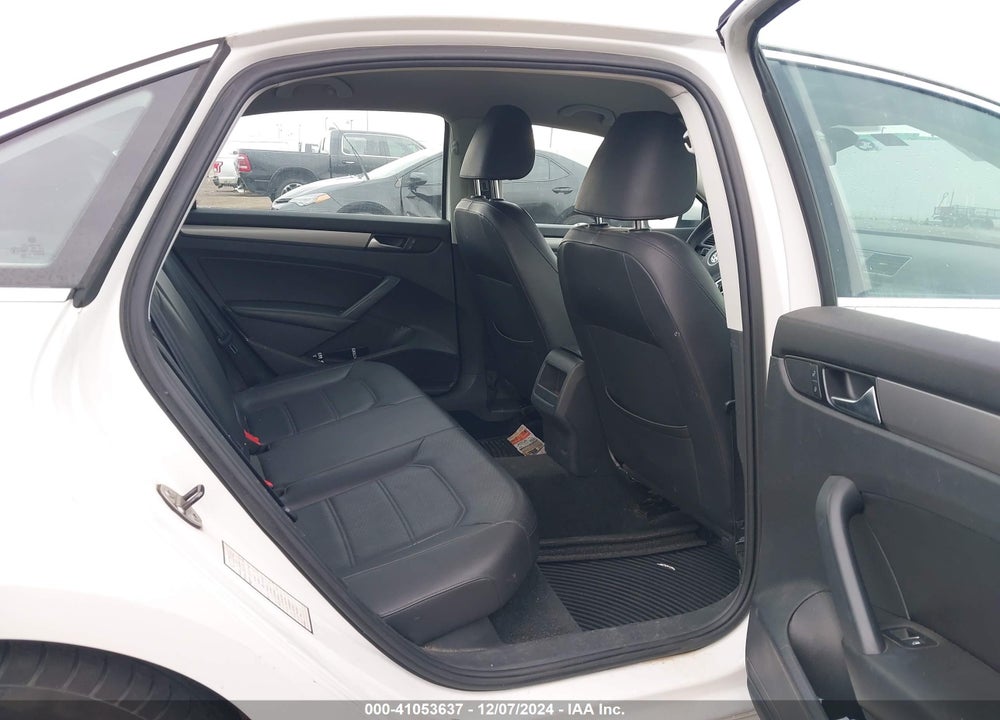 2014 VOLKSWAGEN PASSAT VIN: 1VWAT7A3XEC035399