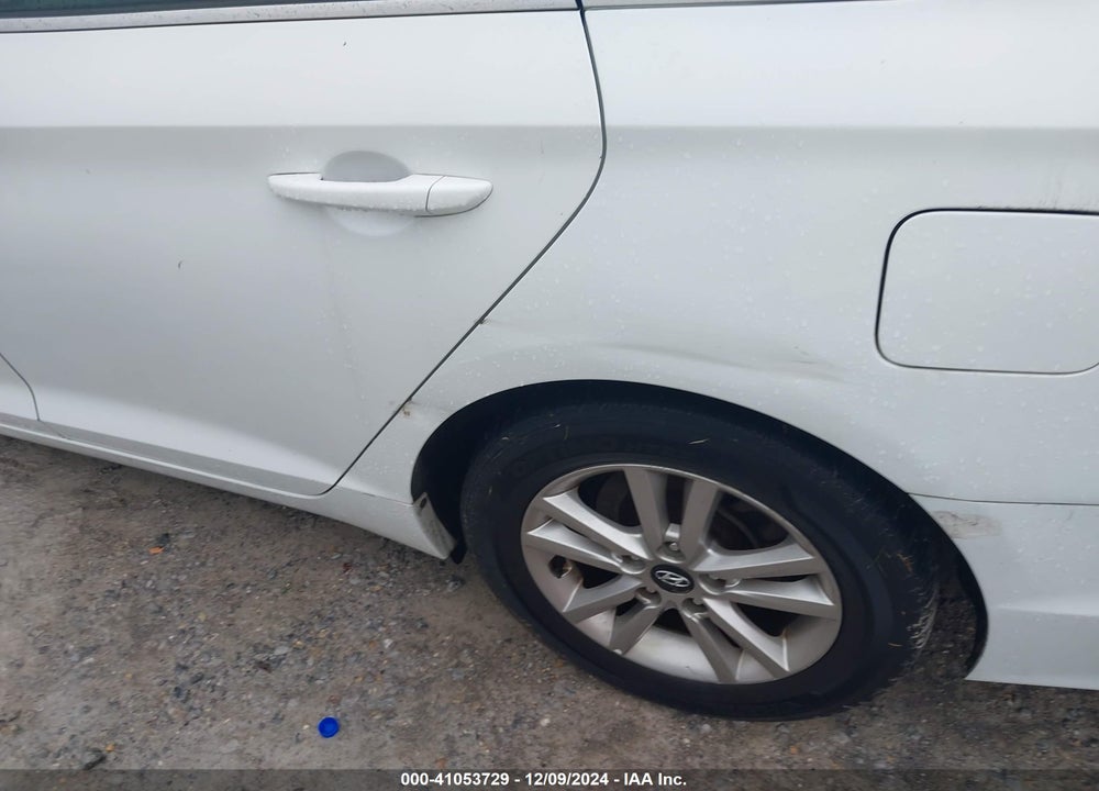 2017 HYUNDAI SONATA VIN: 5NPE24AF4HH565361