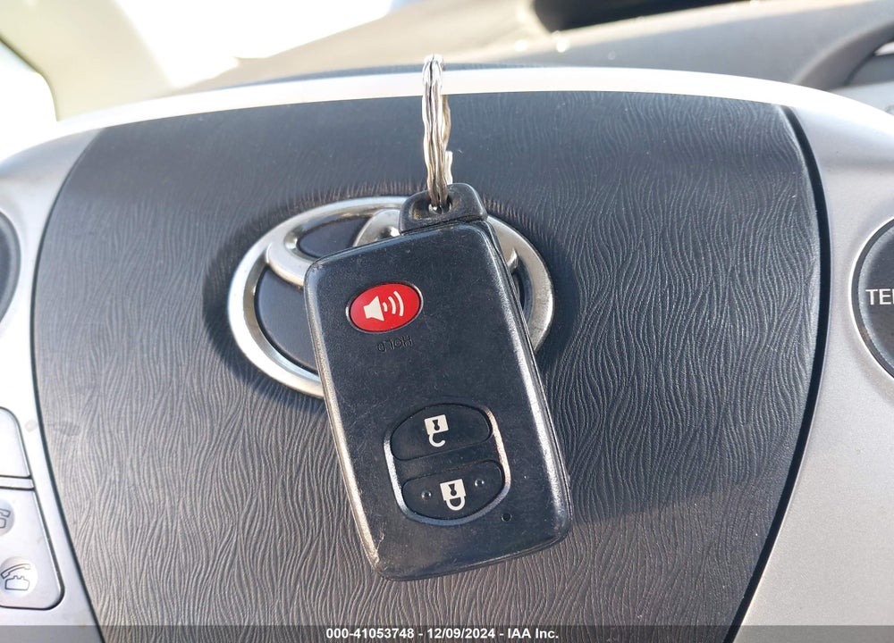 2013 TOYOTA PRIUS TWO VIN: JTDKN3DU5D0351338
