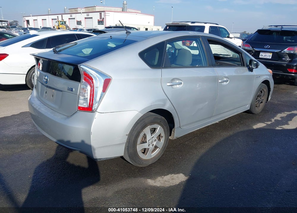2013 TOYOTA PRIUS TWO VIN: JTDKN3DU5D0351338