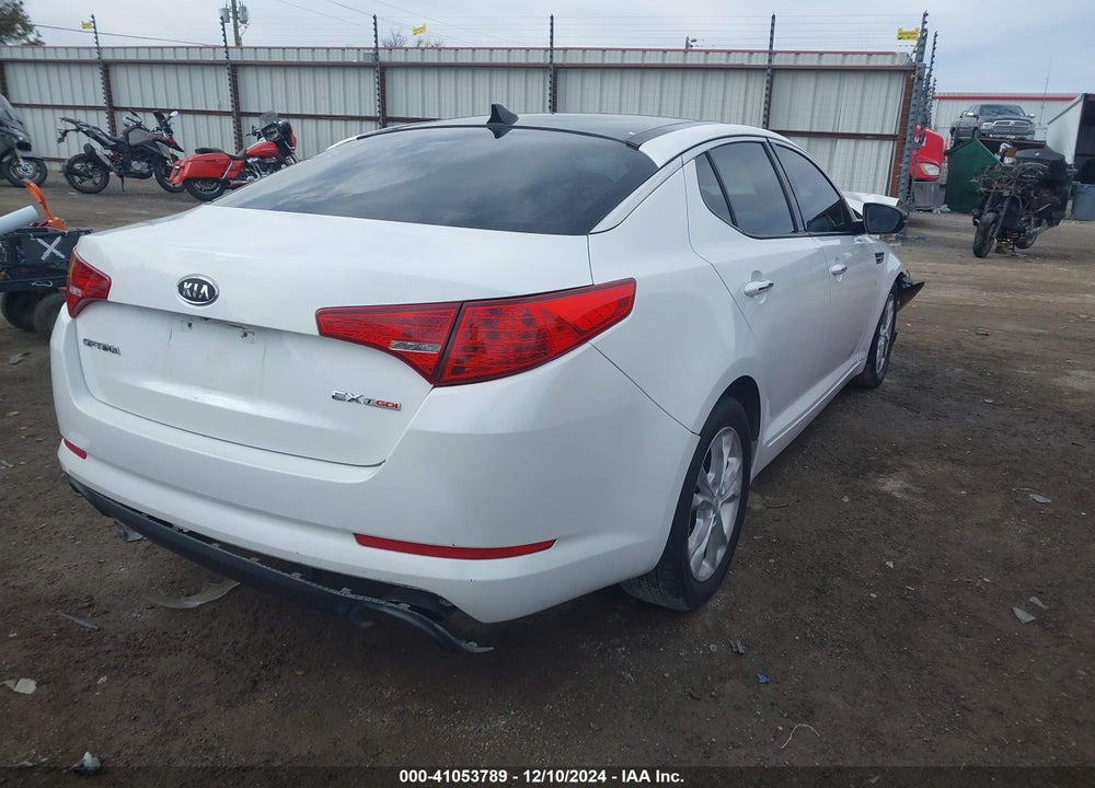 2011 KIA OPTIMA EX TURBO VIN: KNAGN4A62B5095352