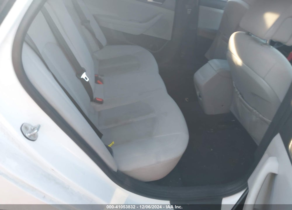 2017 HYUNDAI SONATA VIN: 5NPE24AF6HH535018