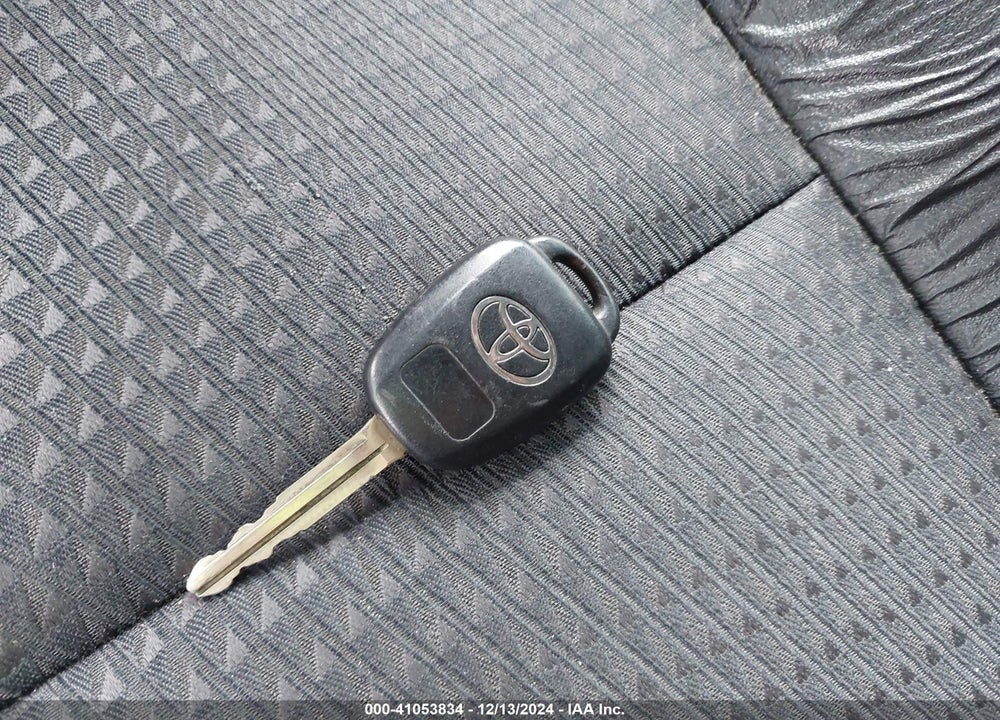 2012 TOYOTA CAMRY VIN: 4T1BF1FK8CU041233