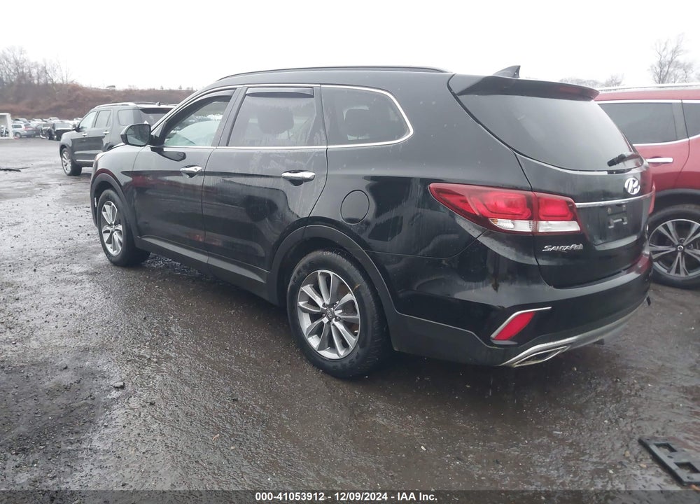 2017 HYUNDAI SANTA FE SE VIN: KM8SMDHF7HU225481
