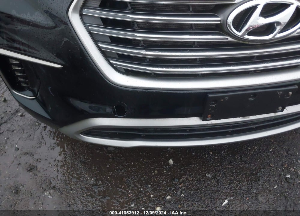 2017 HYUNDAI SANTA FE SE VIN: KM8SMDHF7HU225481