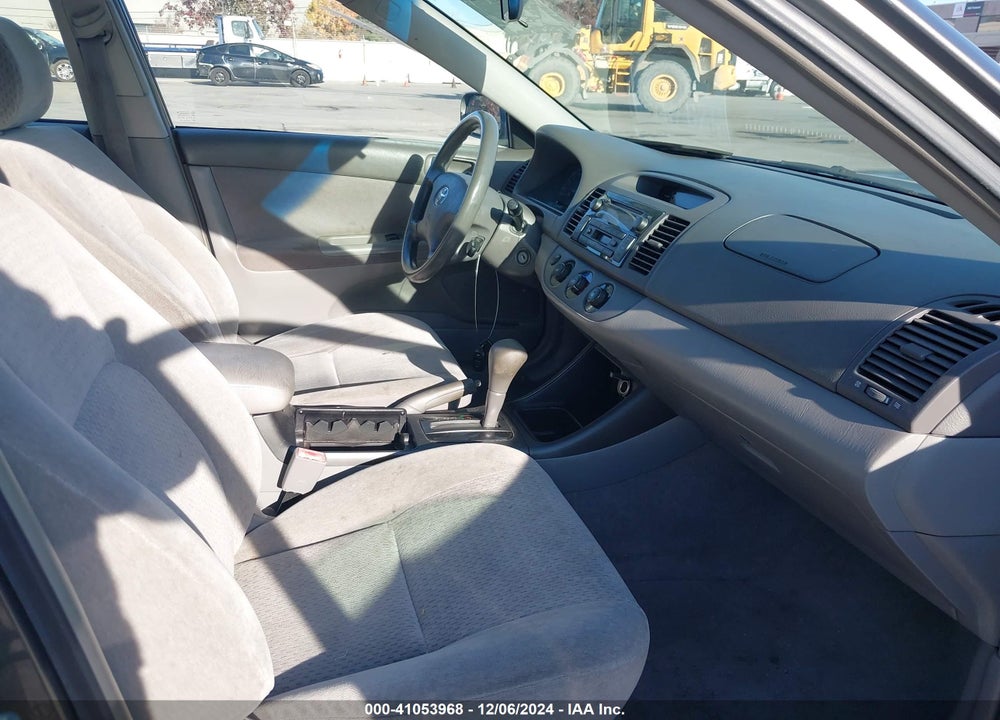 2002 TOYOTA CAMRY LE VIN: JTDBE30K020114368