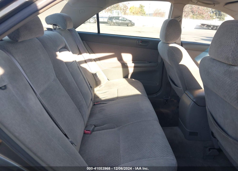 2002 TOYOTA CAMRY LE VIN: JTDBE30K020114368