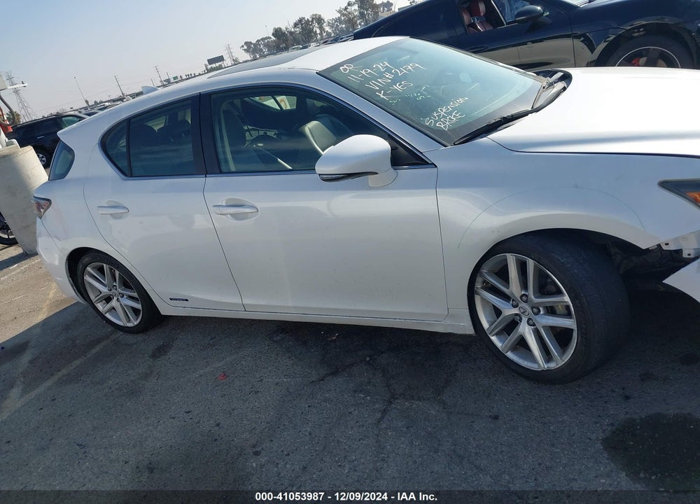 2014 LEXUS CT 200H VIN: JTHKD5BH8E2182179