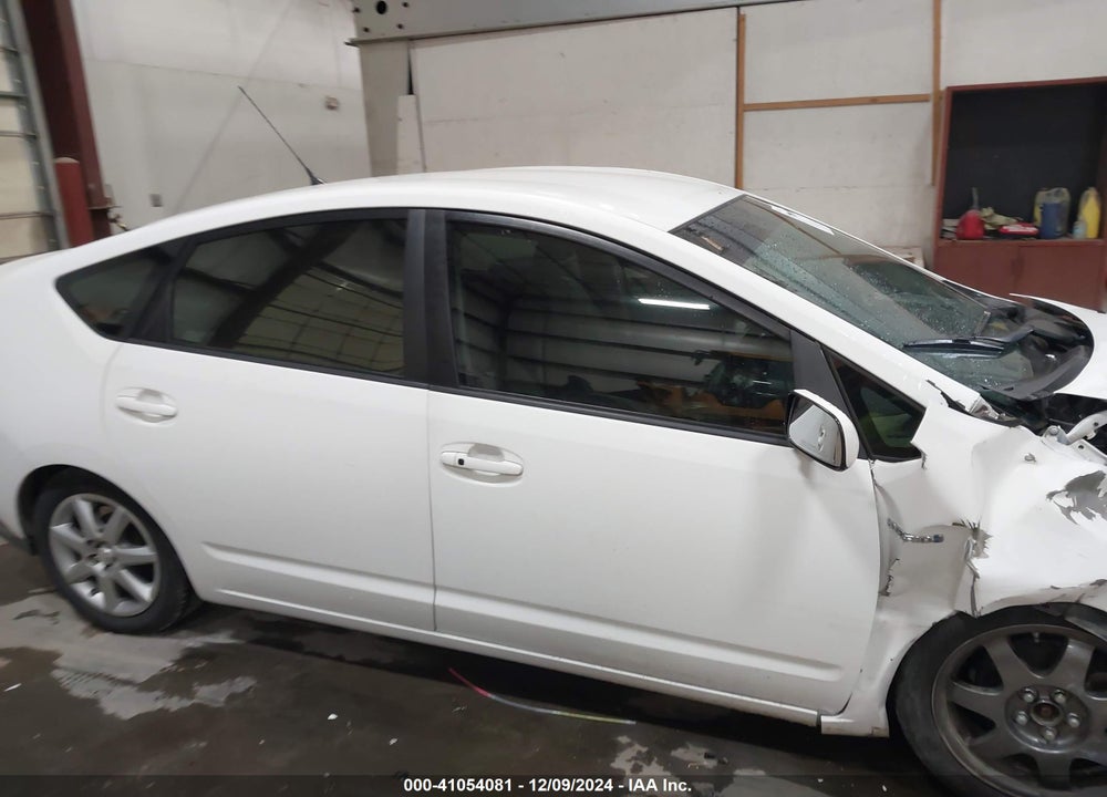 2008 TOYOTA PRIUS TOURING VIN: JTDKB20U383395979