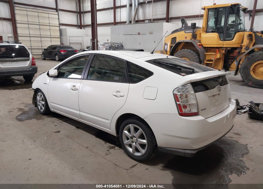 2008 TOYOTA PRIUS TOURING VIN: JTDKB20U383395979