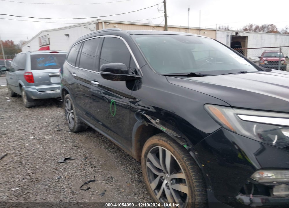 2018 HONDA PILOT ELITE VIN: 5FNYF6H0XJB006707