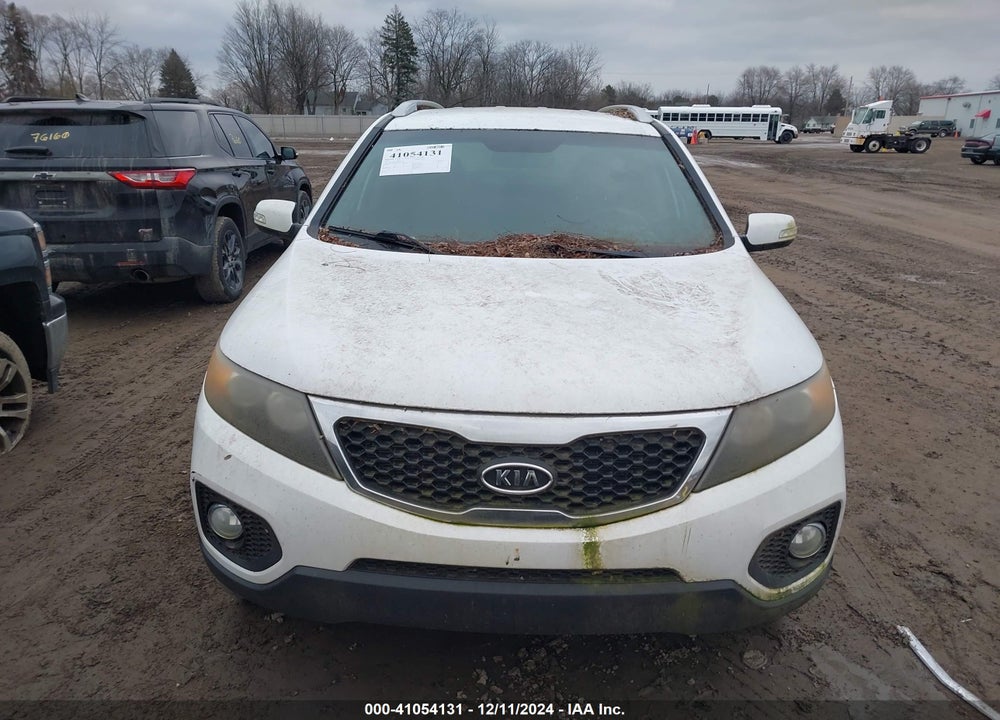 2011 KIA SORENTO LX V6 VIN: 5XYKTDA26BG112516