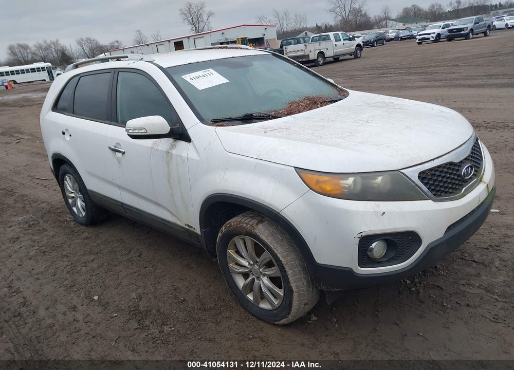 2011 KIA SORENTO LX V6 VIN: 5XYKTDA26BG112516