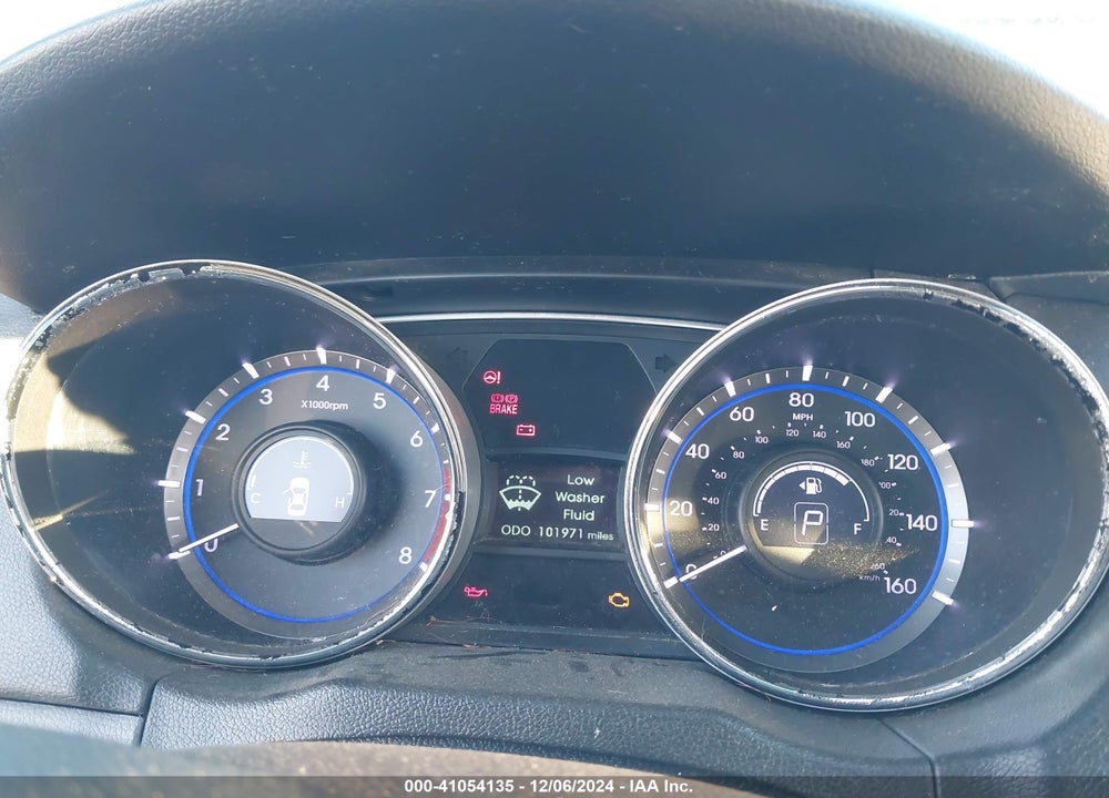 2014 HYUNDAI SONATA VIN: 5NPEB4AC1EH864405