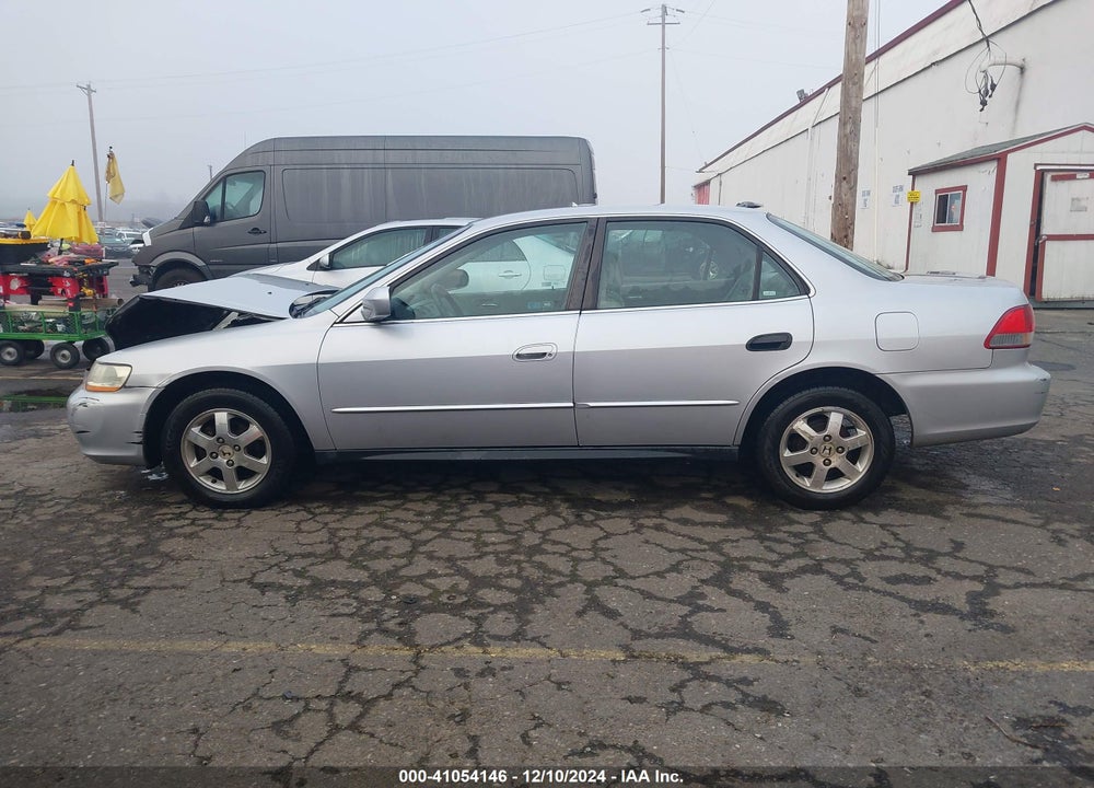 2002 HONDA ACCORD 2.3 LX VIN: 1HGCG56572A037408
