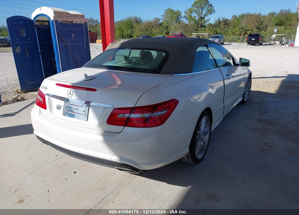 2011 MERCEDES-BENZ E 550 VIN: WDDKK7CF6BF064464