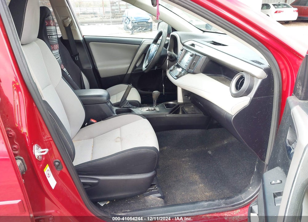 2017 TOYOTA RAV4 XLE VIN: 2T3RFREV8HW623369