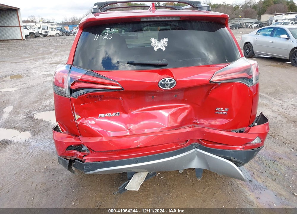 2017 TOYOTA RAV4 XLE VIN: 2T3RFREV8HW623369