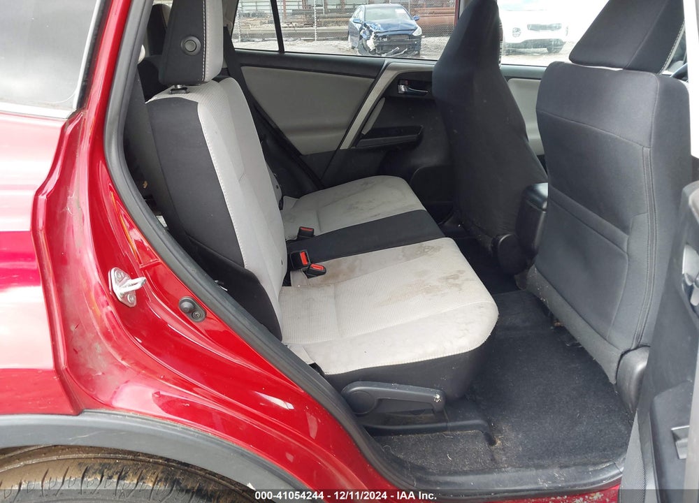 2017 TOYOTA RAV4 XLE VIN: 2T3RFREV8HW623369