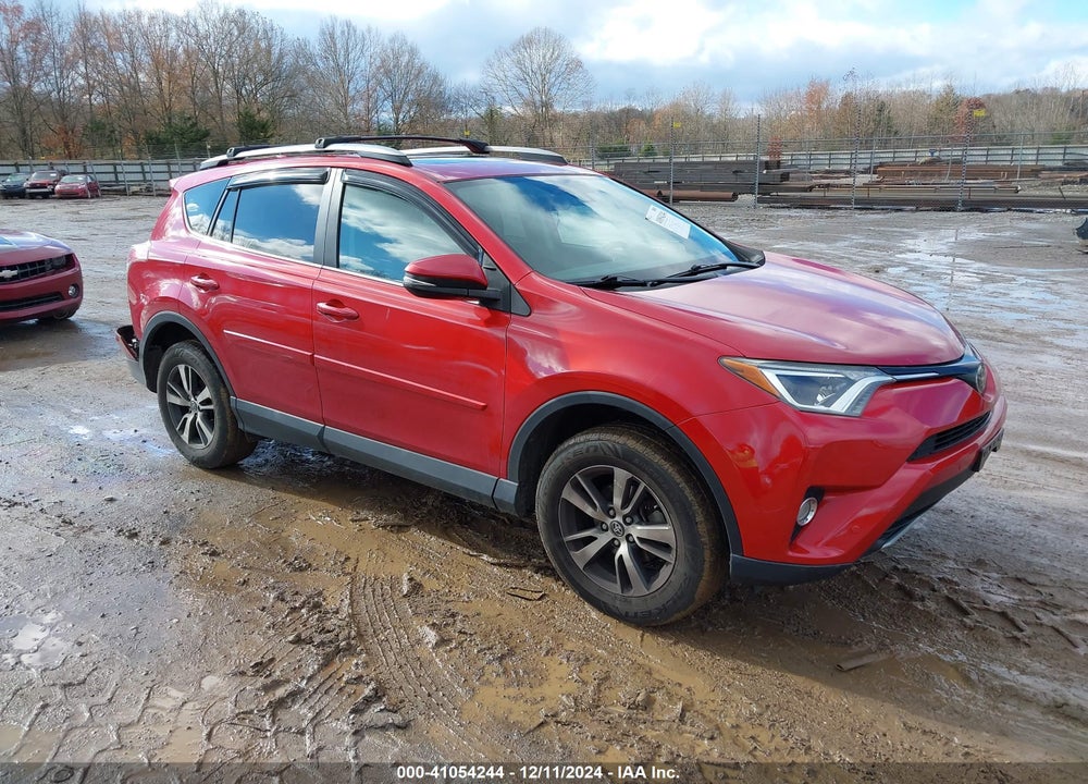 2017 TOYOTA RAV4 XLE VIN: 2T3RFREV8HW623369