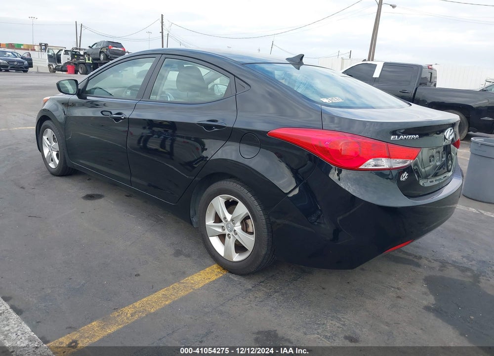 2012 HYUNDAI ELANTRA VIN: 5NPDH4AE7CH118453