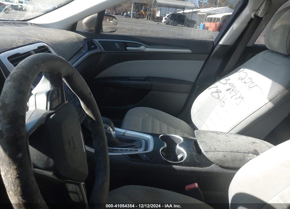 2015 FORD FUSION S VIN: 3FA6P0G70FR287816