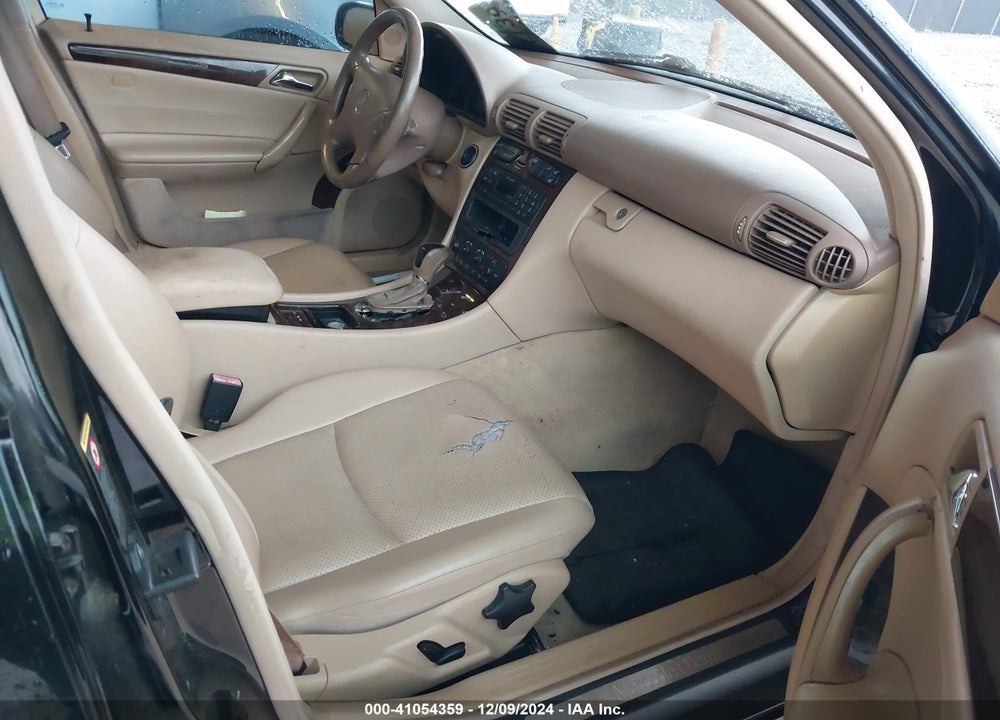 2003 MERCEDES-BENZ C 240 VIN: WDBRH81J83F370182