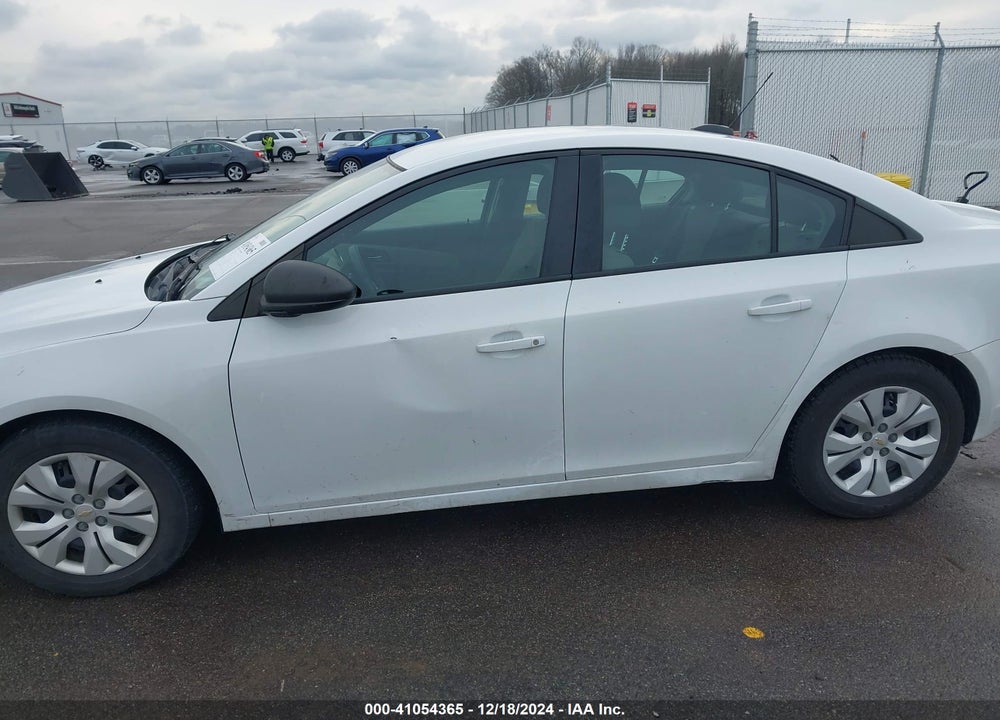 2015 CHEVROLET CRUZE LS AUTO VIN: 1G1PA5SH7F7124674