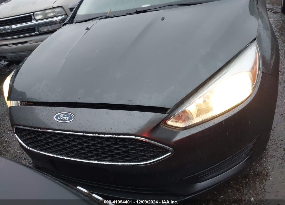 2017 FORD FOCUS SE VIN: 1FADP3F28HL279947