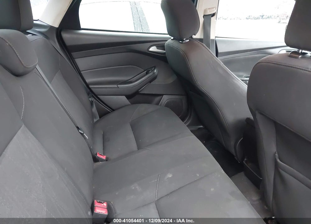 2017 FORD FOCUS SE VIN: 1FADP3F28HL279947