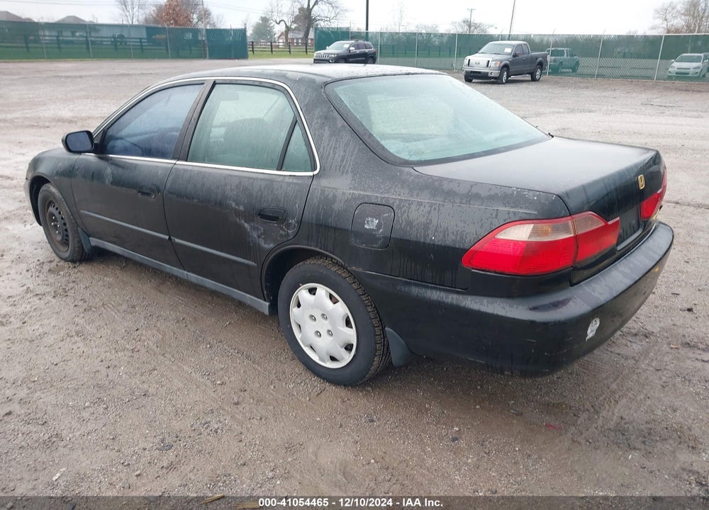 1998 HONDA ACCORD SDN LX VIN: 1HGCG5640WA073101
