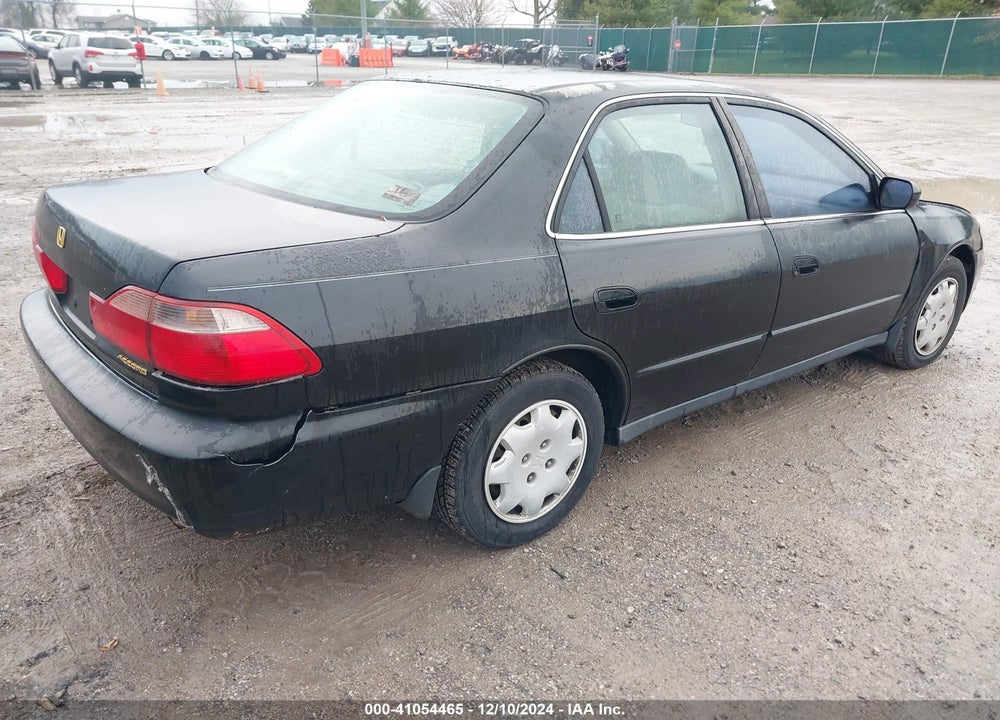 1998 HONDA ACCORD SDN LX VIN: 1HGCG5640WA073101