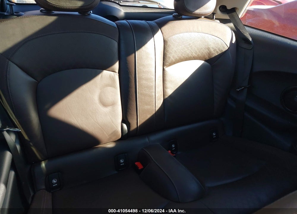 2018 MINI COOPER S VIN: WMWXP7C5XJ2C62172