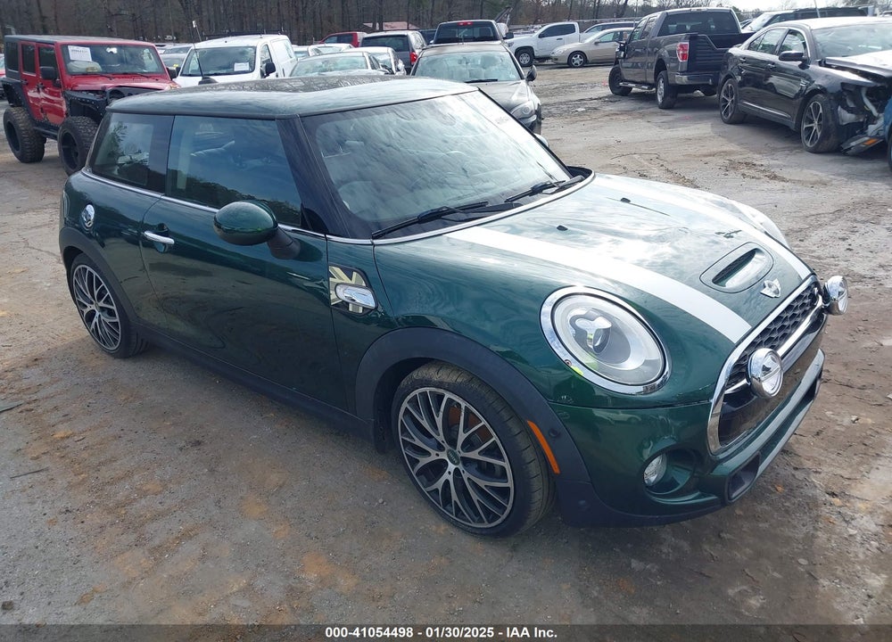 2018 MINI COOPER S VIN: WMWXP7C5XJ2C62172