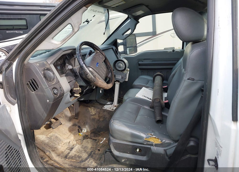 2014 FORD F-550 CHASSIS XL VIN: 1FDUF5GT3EEA81126