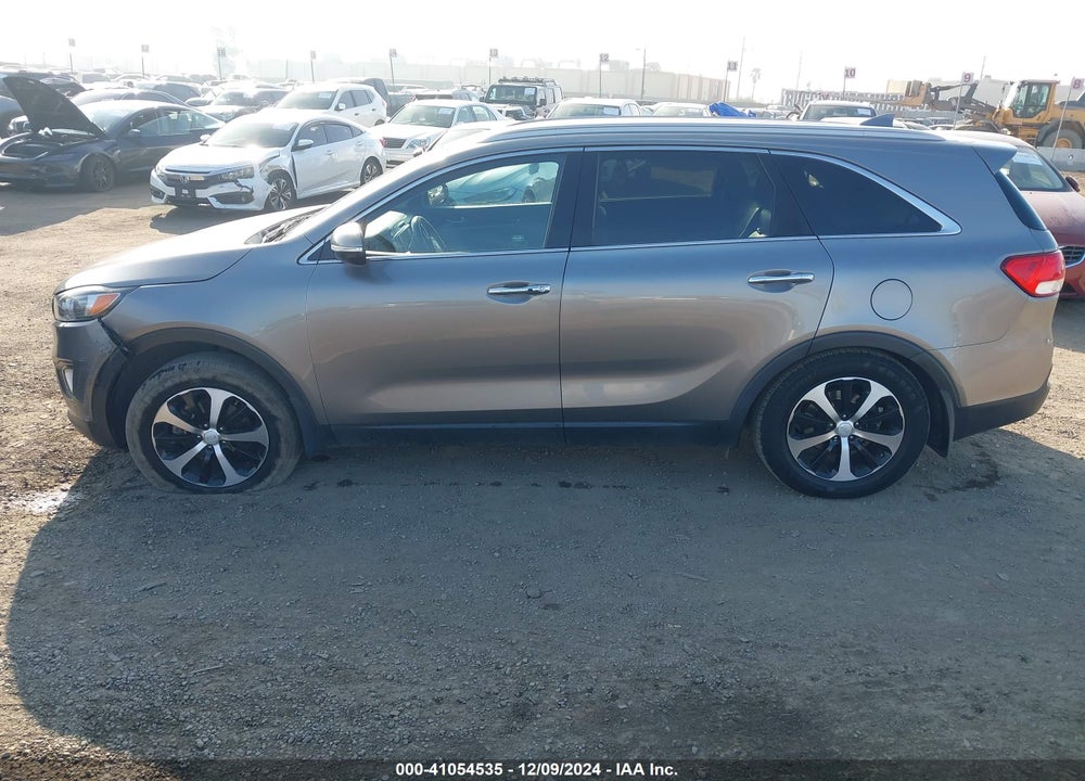 2017 KIA SORENTO 3.3L EX VIN: 5XYPH4A5XHG275003