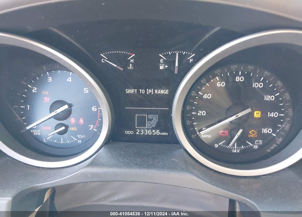 2013 TOYOTA LAND CRUISER V8 VIN: JTMHY7AJXD4016054