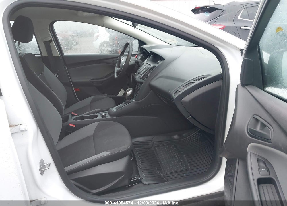 2014 FORD FOCUS VIN: 1FADP3E20EL371129