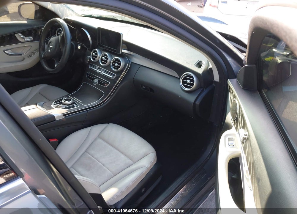 2017 MERCEDES-BENZ C 300 LUXURY/SPORT VIN: 55SWF4JBXHU231581