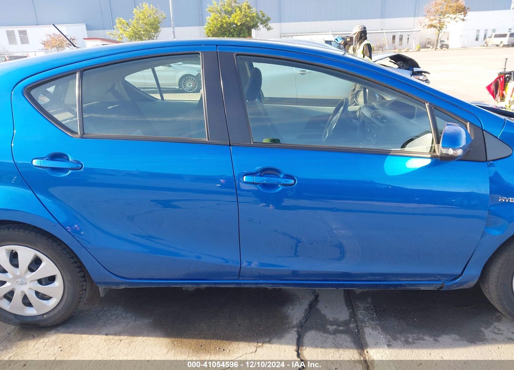 2013 TOYOTA PRIUS C THREE VIN: JTDKDTB36D1034546