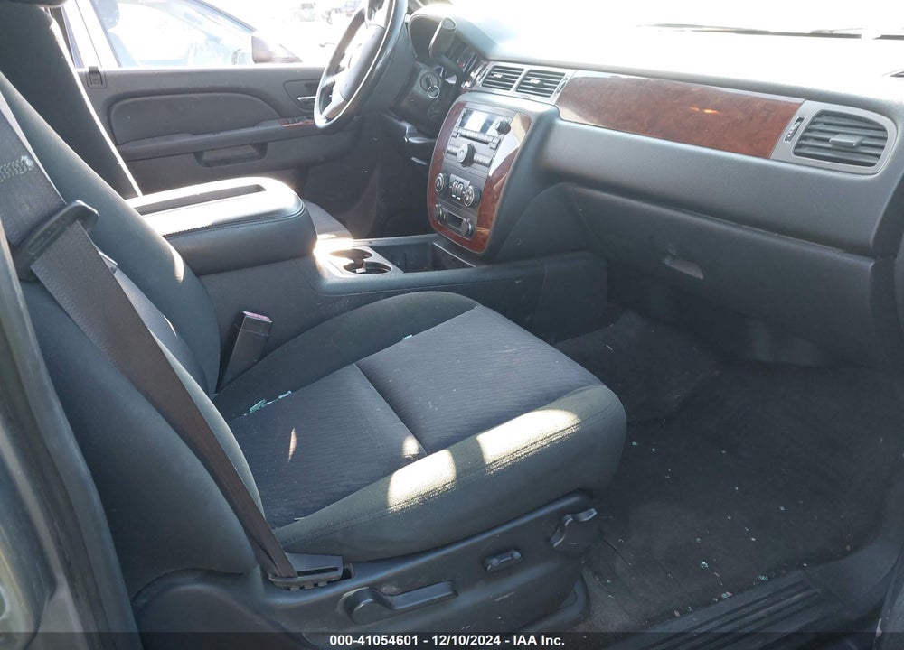 2012 CHEVROLET TAHOE VIN: 1GNSKAE05CR278255
