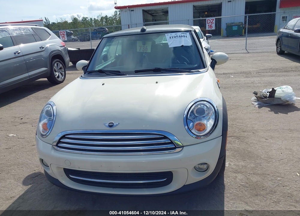 2012 MINI COOPER VIN: WMWZN3C50CT135139