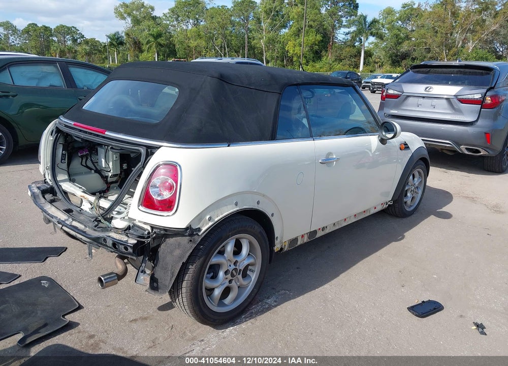 2012 MINI COOPER VIN: WMWZN3C50CT135139