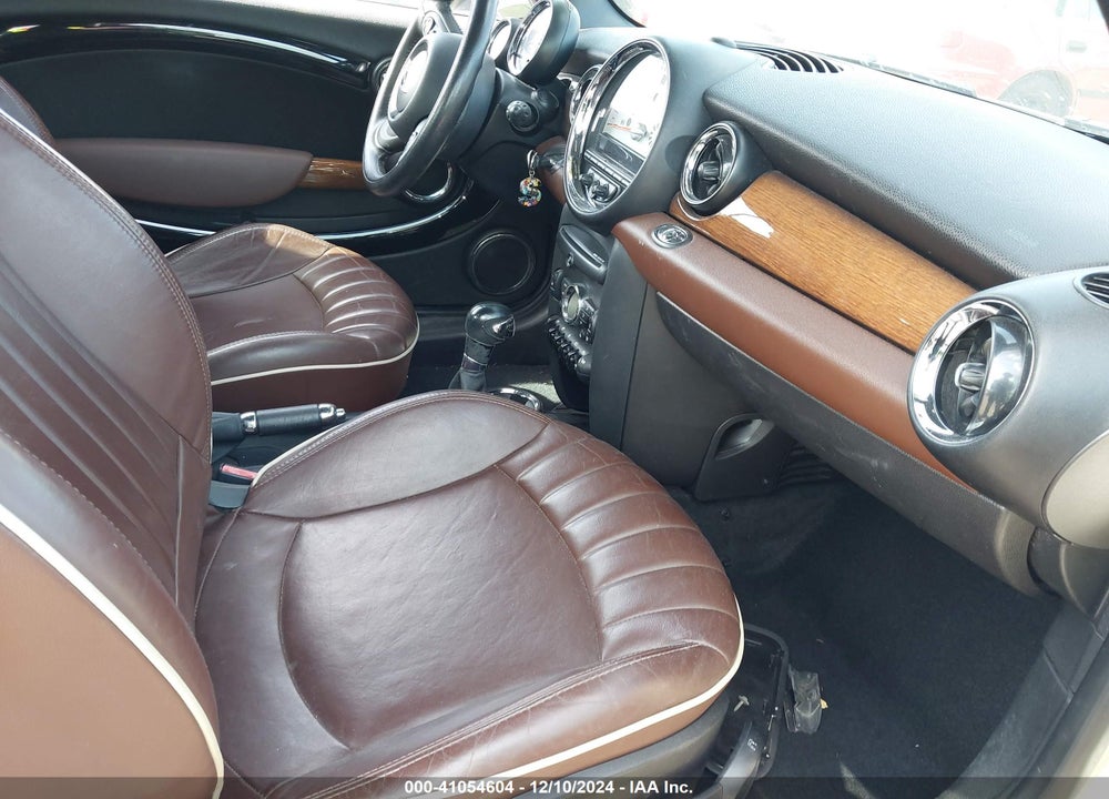 2012 MINI COOPER VIN: WMWZN3C50CT135139