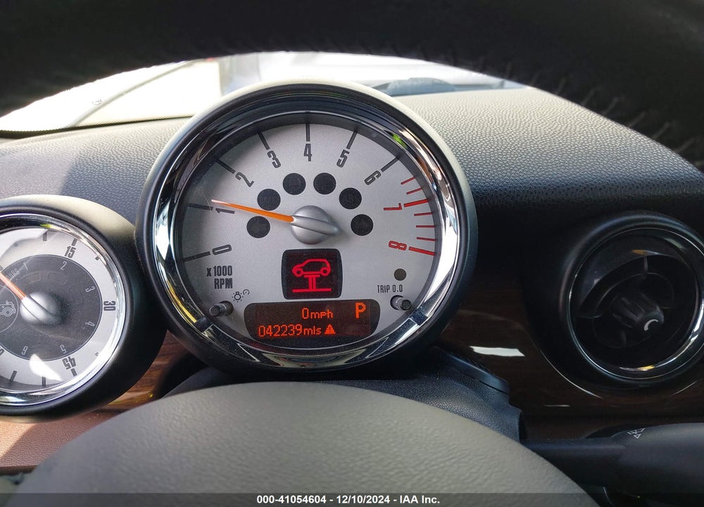 2012 MINI COOPER VIN: WMWZN3C50CT135139