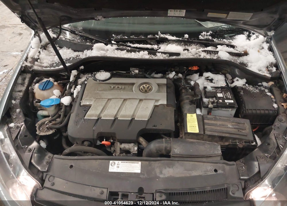 2011 VOLKSWAGEN JETTA SPORTWAGEN 2.0L TDI VIN: 3VWPL7AJ9BM650657