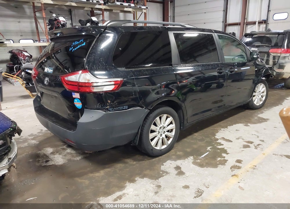 2017 TOYOTA SIENNA VIN: 5TDJZ3DC8HS177307