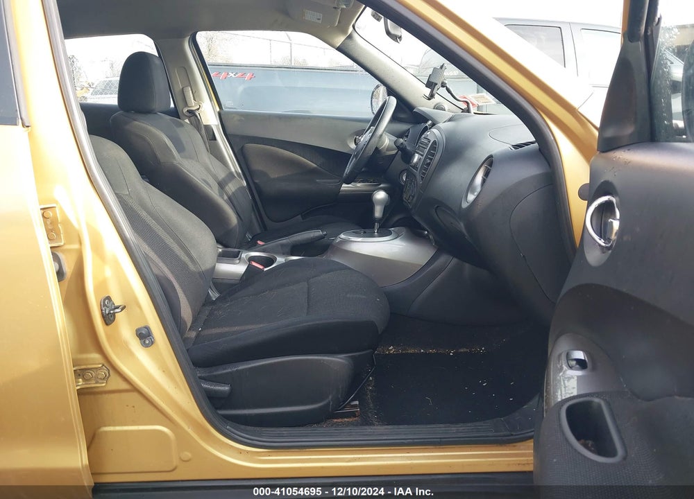 2013 NISSAN JUKE S VIN: JN8AF5MR4DT207976